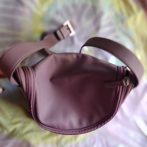 Maxx New York Vintage 100% Lilac Leather Shoulder Crossbody Bag - Picture 3 of 15